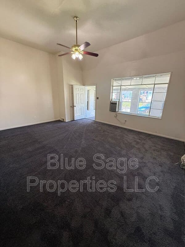 Linwood House: 1427 Simpson St