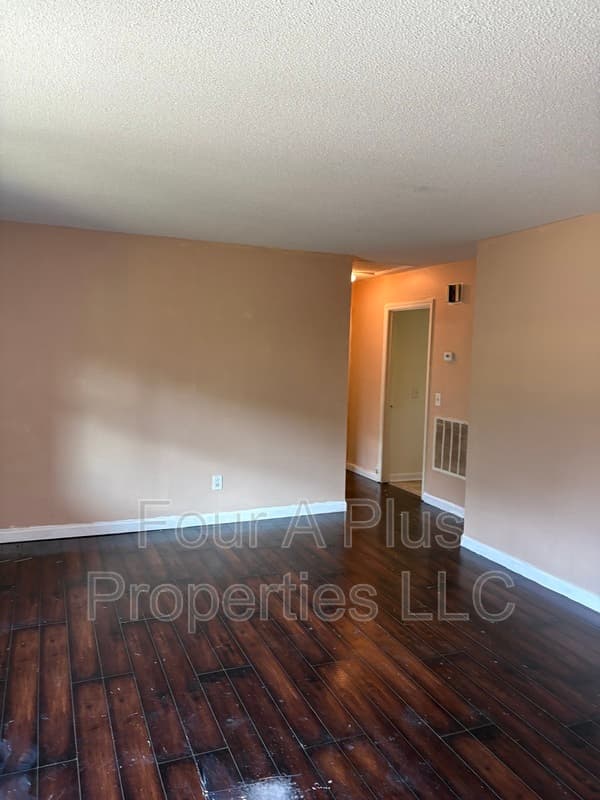 hixson Condo: 4664 cary lane