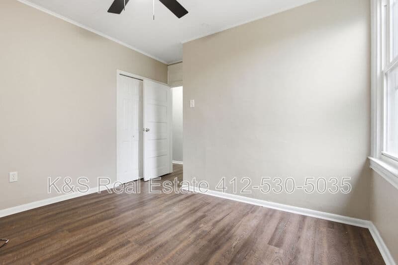 Pittsburgh House: 29 East Orchard Avenue