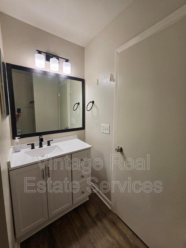 Brandon House: 851 Creekway Ct