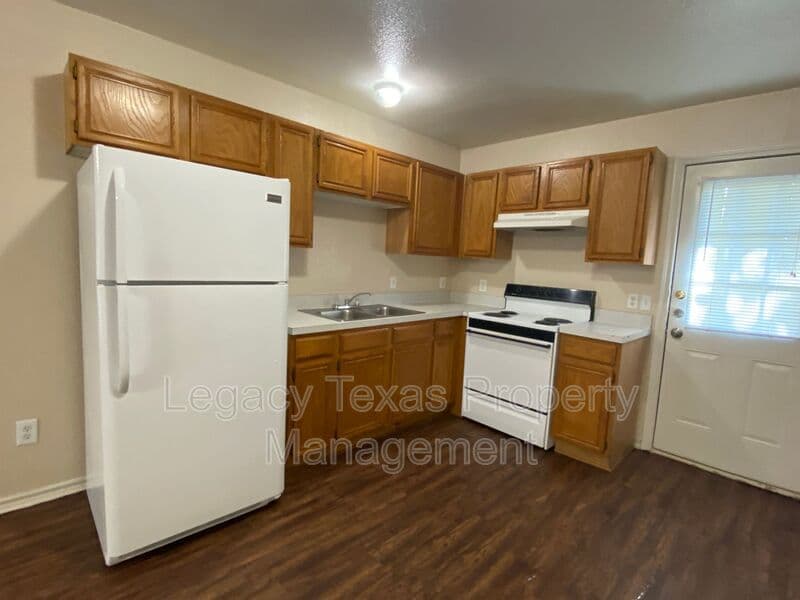 Cleburne Condo: 1719 Short St