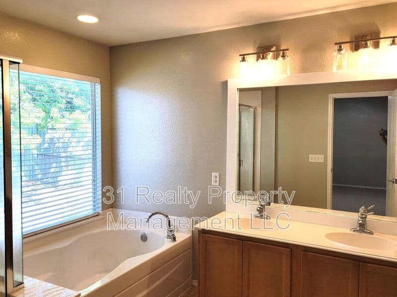 Sherman House: 1434 Pintail Drive