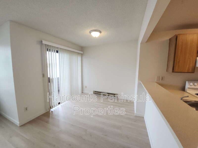 Bremerton Condo: 1115 Wheaton Way