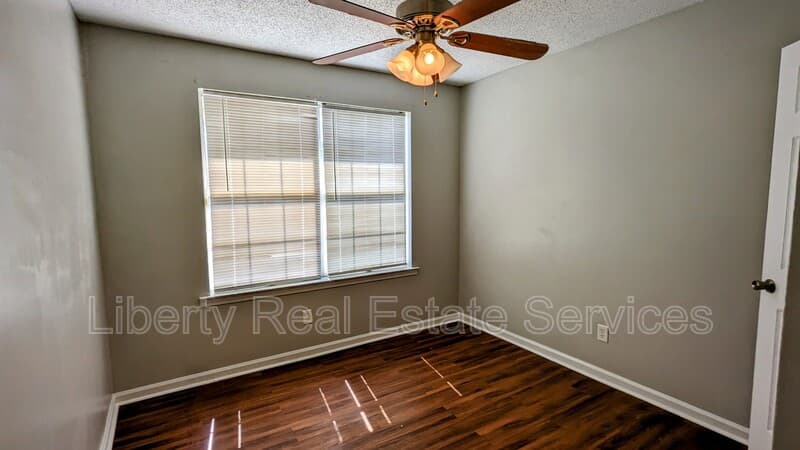 Hinesville House: 103 Angie St