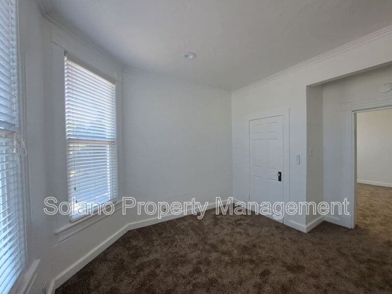 Vacaville Condo: 534 West St.