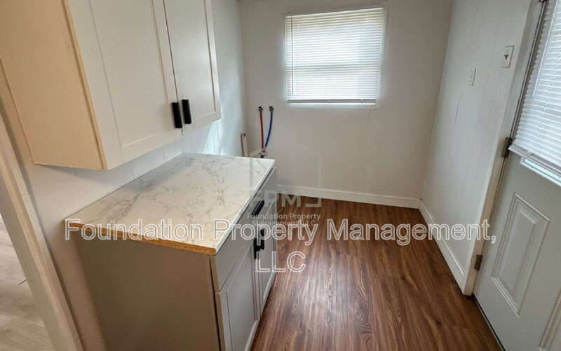 Memphis House: 2569 Henderson Street