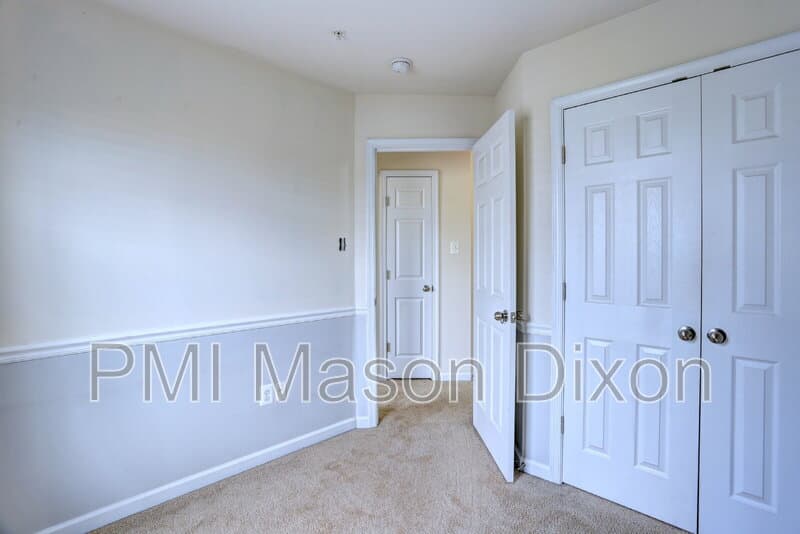Baltimore House: 8434 Stansbury Lake Drive