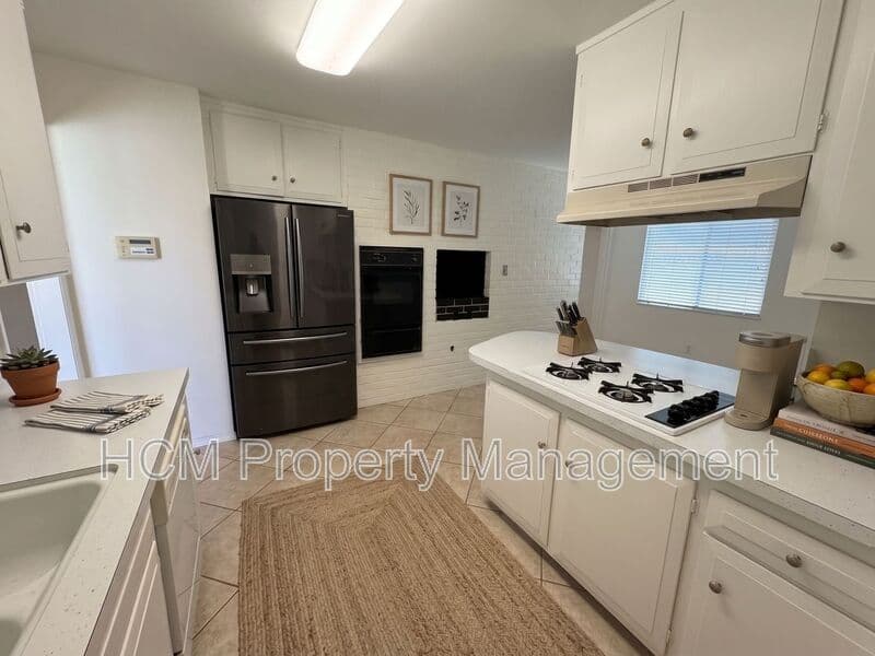 Huntington Beach House: 16402 Birdie Ln