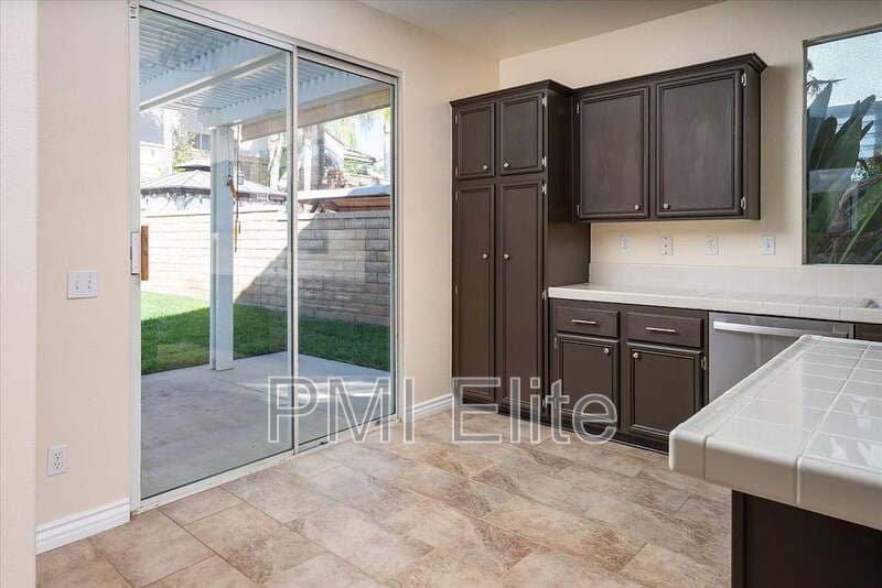 Castaic House: 32029 Cypress Way