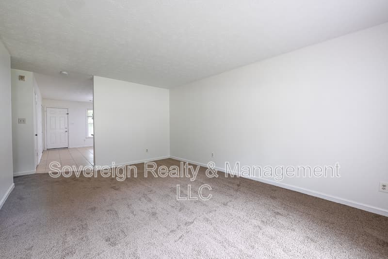 Jonesboro House: 8165 Magnolia Dr
