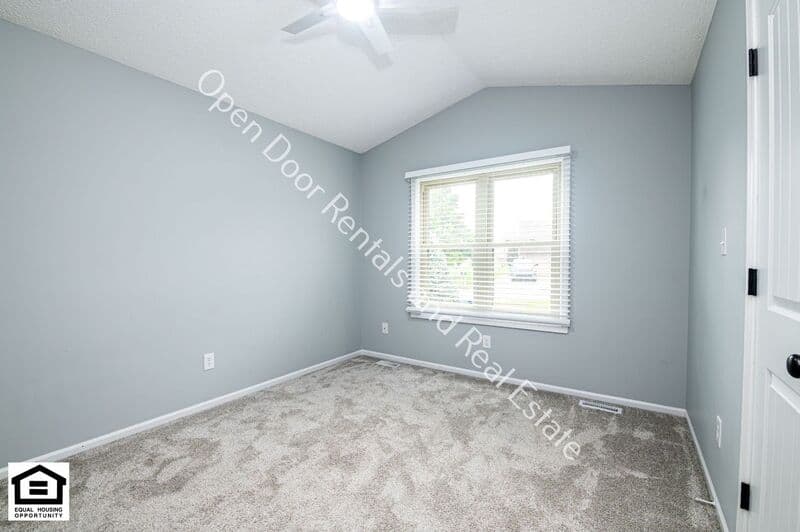 Woodburn House: 5021 Clovedale Dr