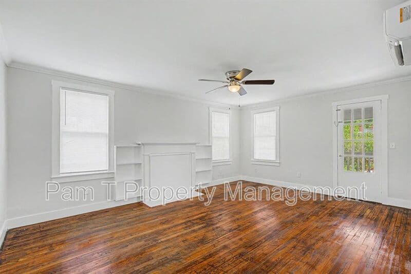 Savannah House: 815-B East 32nd Street--Upper