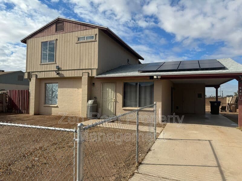 Coolidge House: 940 N Sonora Street