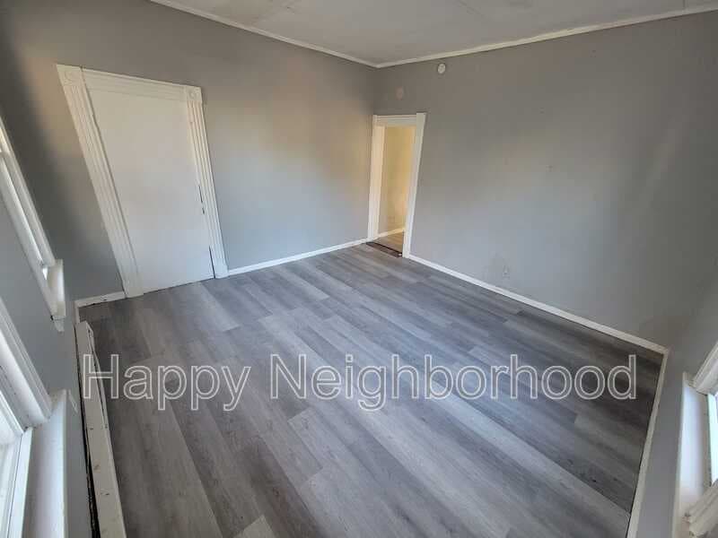 Meriden House: 115 New HanoverUnit 1