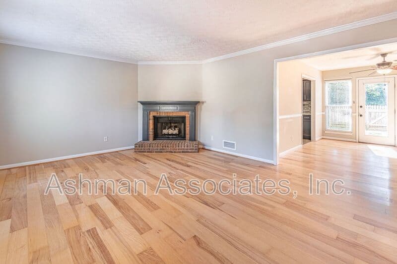 Alpharetta House: 3235 Cape Cir.
