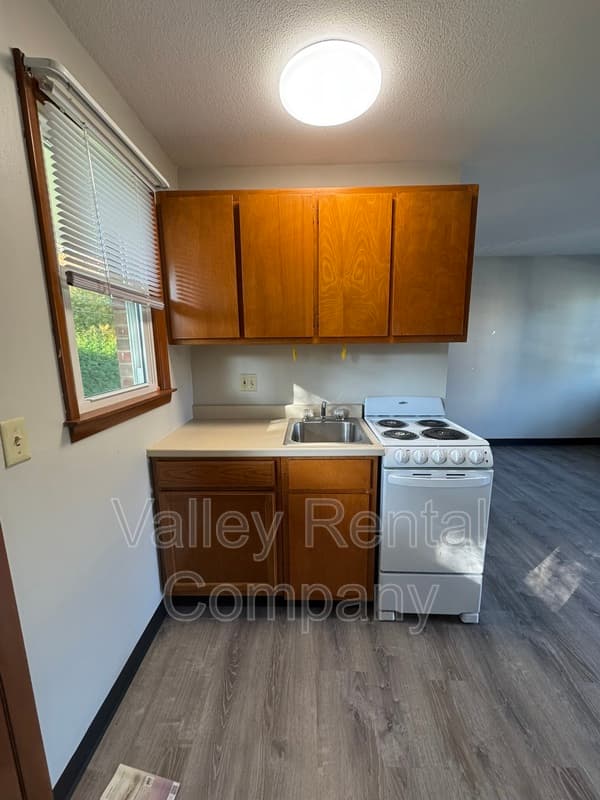 Agawam Condo: 21 Dwight Street - 9