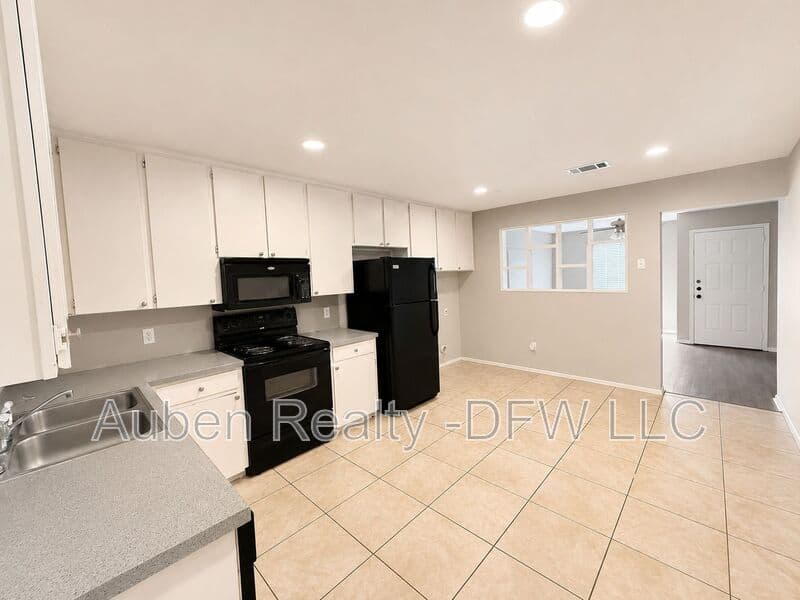 Crowley Condo: 509 S Beverly Street