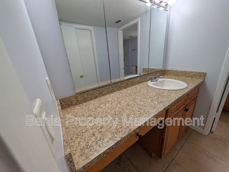 Tampa Condo: 6306 Grand Bahama Cir