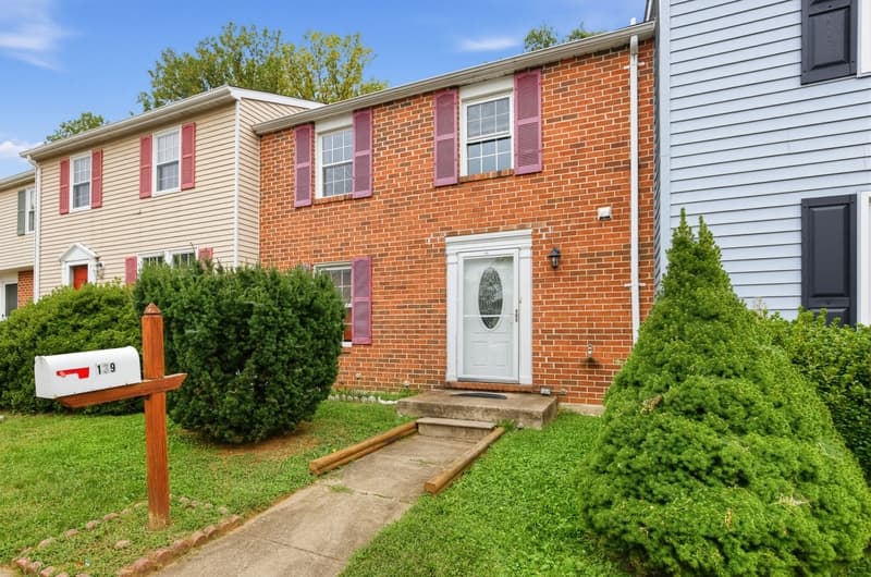 Parkville Condo: 139 East Orange Court