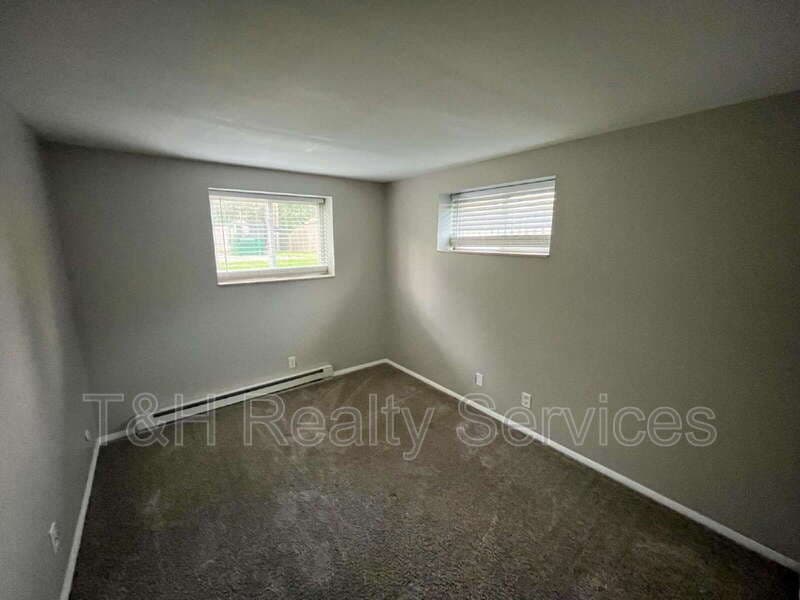 Noblesville Condo: 1152 Evans Avenue