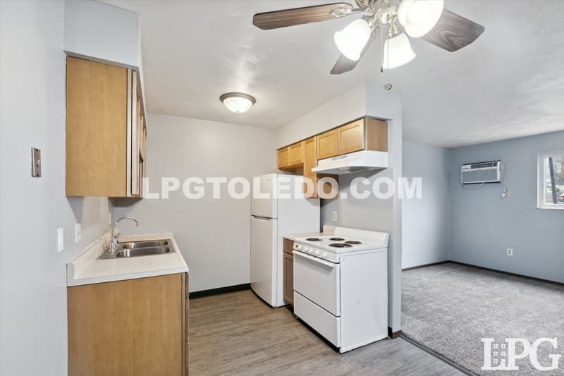 Toledo Apartment: 6016 Secor Rd