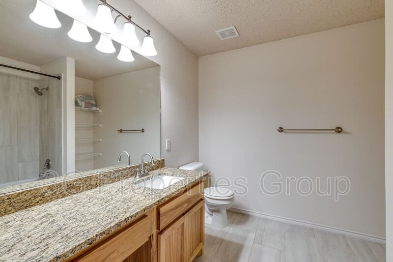 Little Elm House: 1561 Knottingham Drive