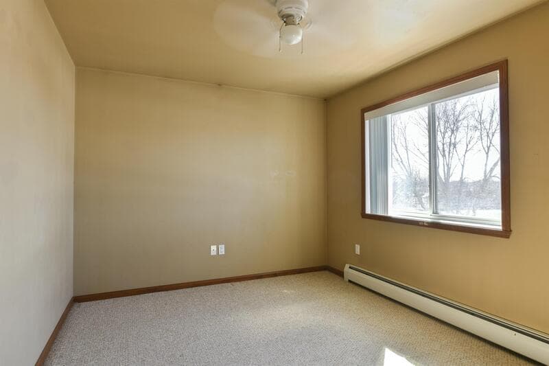 Little Chute Condo: 830 East Elm Drive - 3J