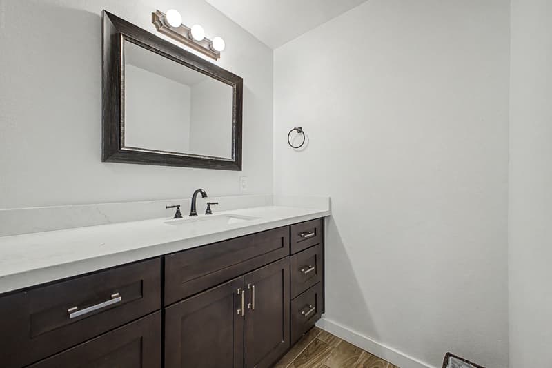 Phoenix House: 13608 N 41st Place