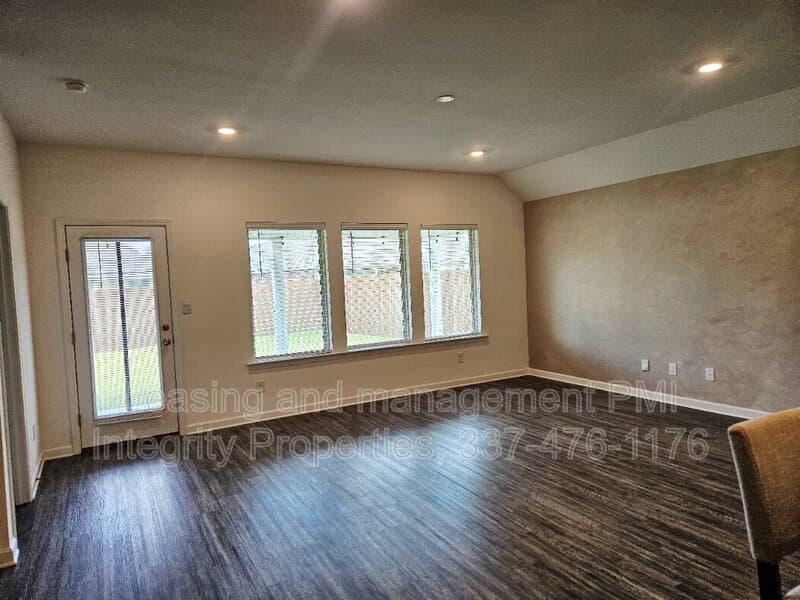 Zachary House: 727 LAMBOT AVE
