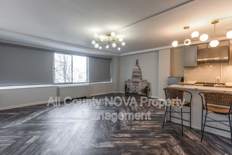 Washington Condo: 922 24th St NW