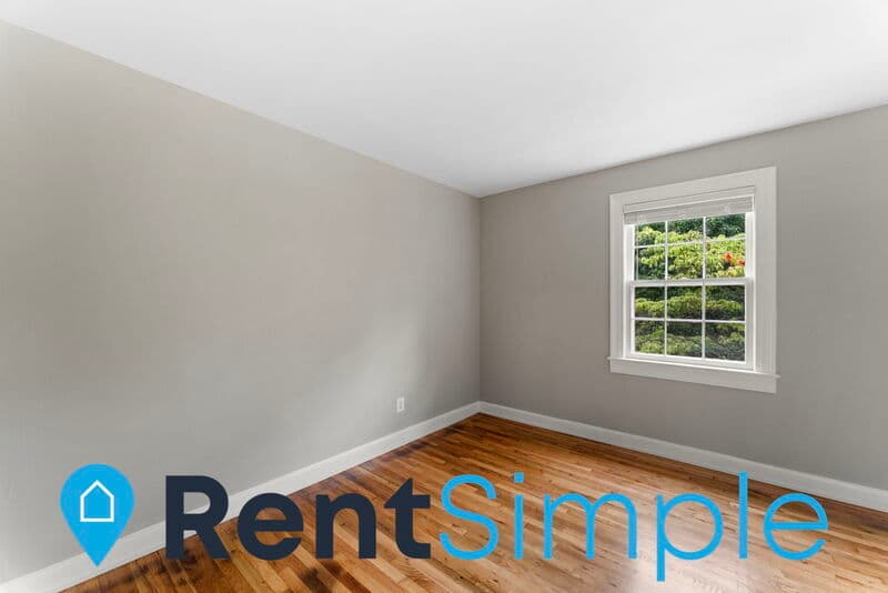 Arlington Condo: 1300 S Barton St