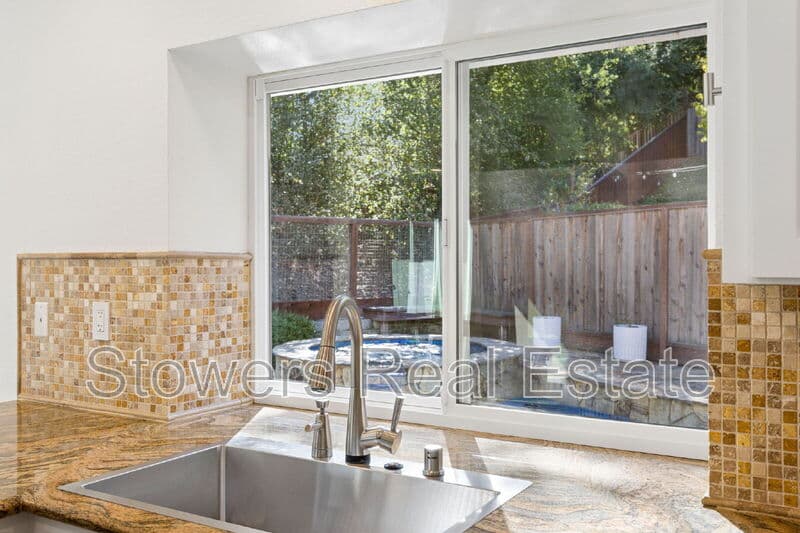 Pleasant Hill House: 26 Driftwood Court