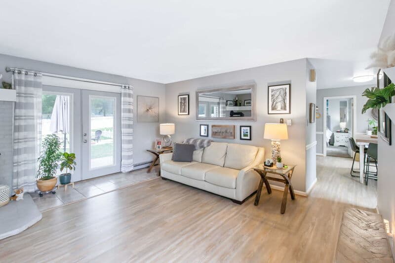 Littiz House: 24 Knollwood Drive