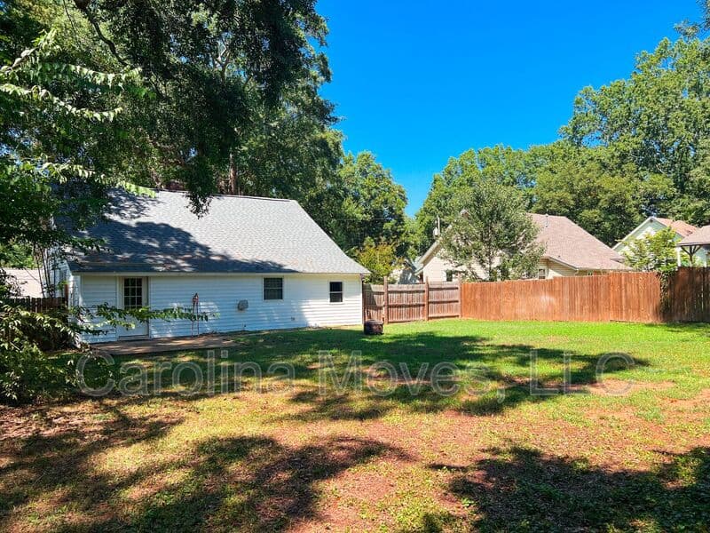 Simpsonville House: 113 Iselin Street