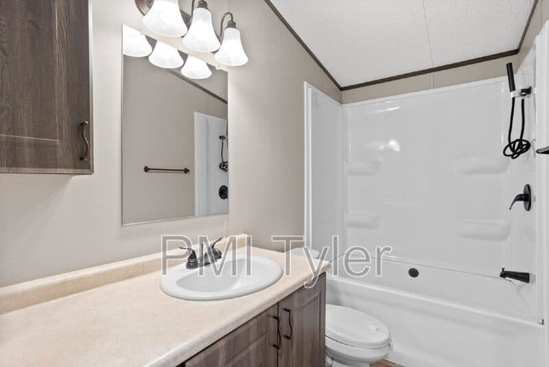 Kilgore House: 257 Sugar Maple Lane