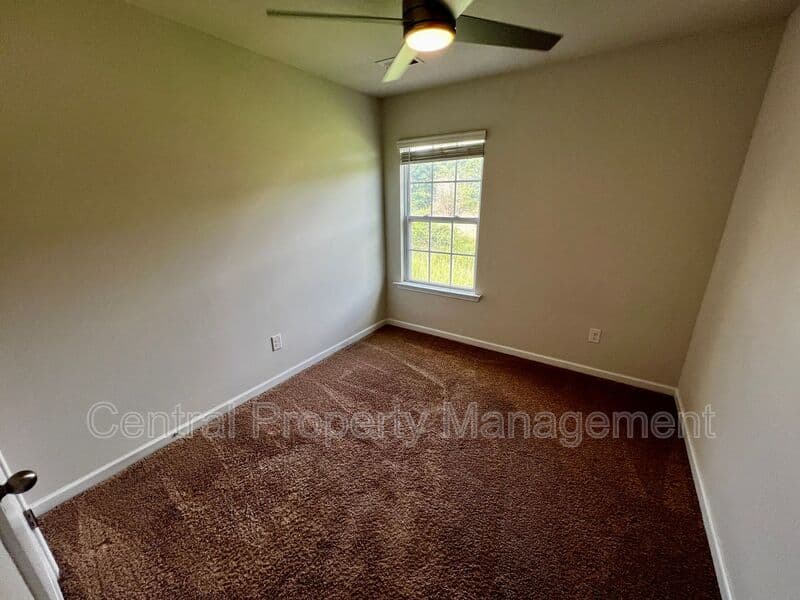 Greer House: 43 Moorlyn Lane
