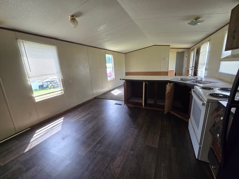 Fayetteville House: 2502 Cattail Cir