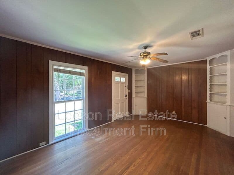 Shreveport House: 3429 Beverly Pl