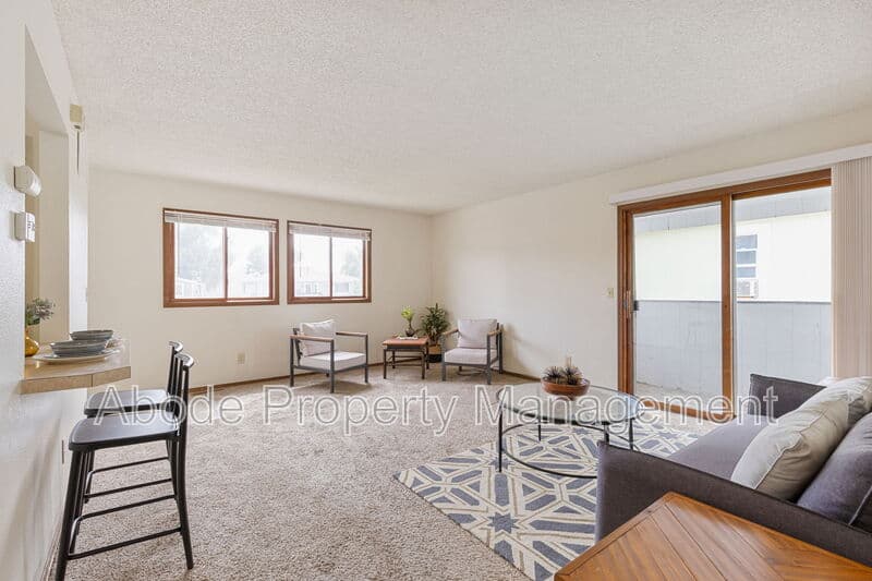 Longmont House: 1418 Emery Court