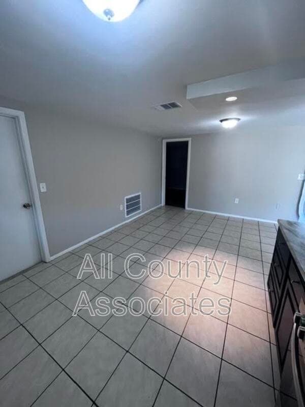 Port Richey House: 11115  Yellowwood