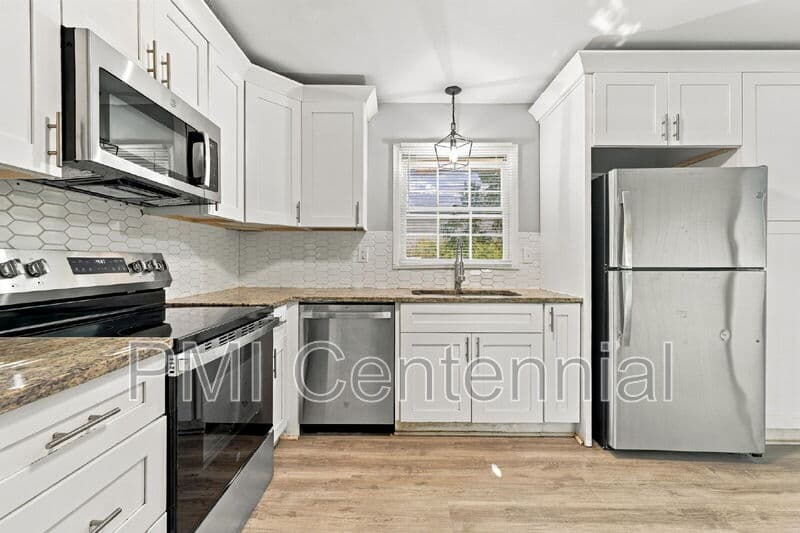 Decatur House: 3438 Springside Drive