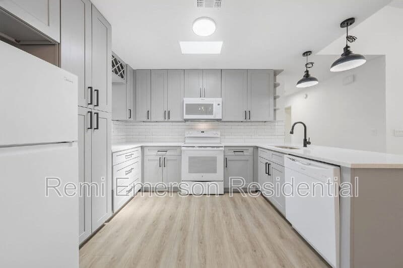 Kissimmee House: 515 Floral Drive