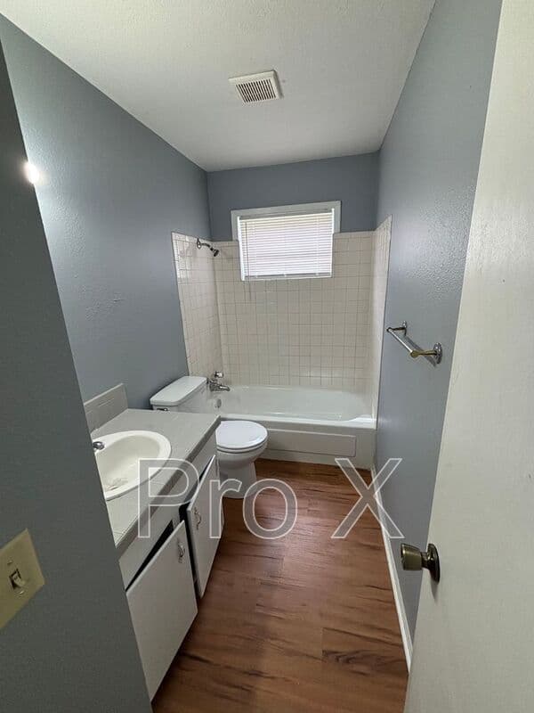 Rogers House: 8831 Country Club Drive
