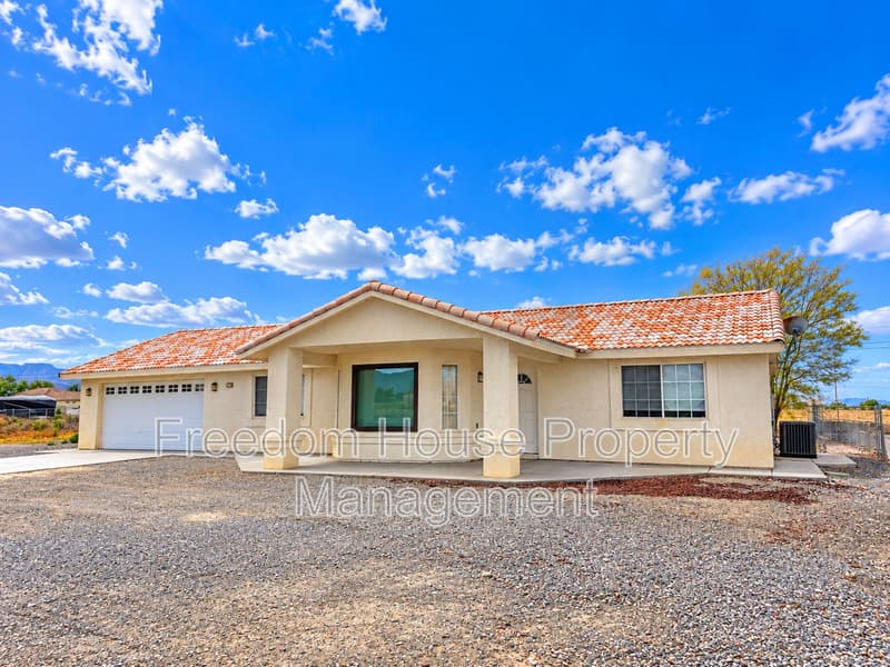 Pahrump House: 701 Mount Charleston Drive