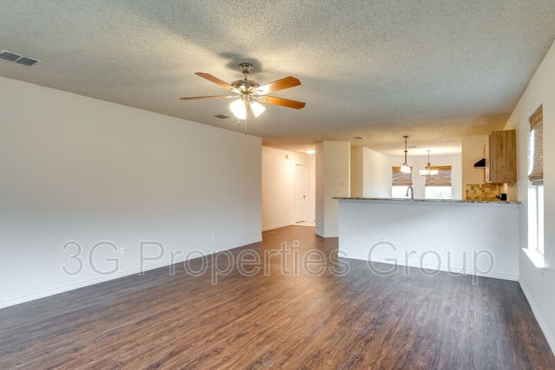 Little Elm House: 1561 Knottingham Drive