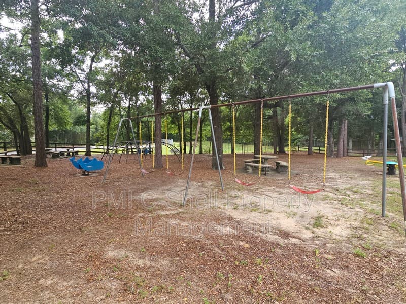 Pensacola House: 111 Wildflower Ln