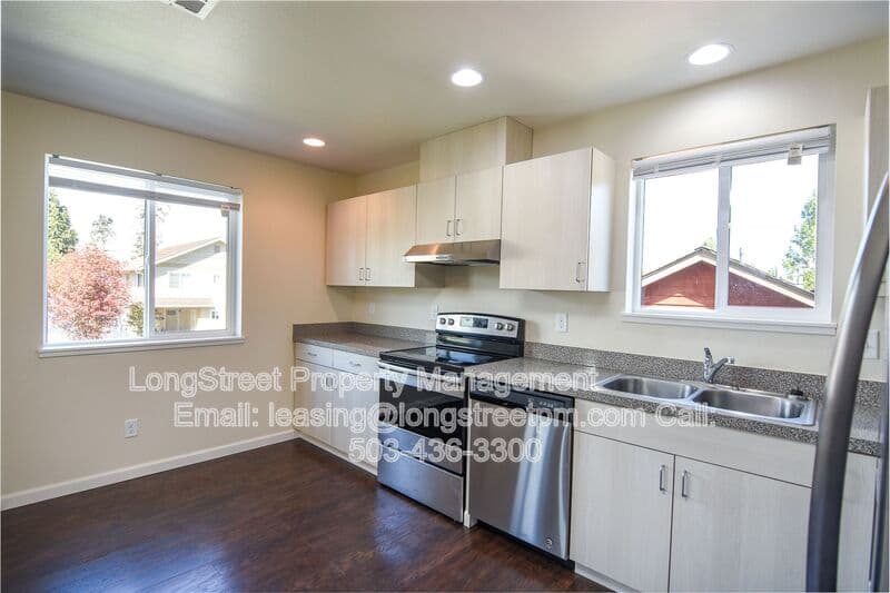 Corvallis Townhome: 1960 NW Taylor Ave