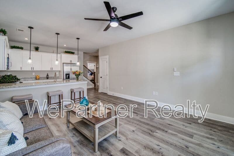 Jasper Townhome: 21 Flint Dr.