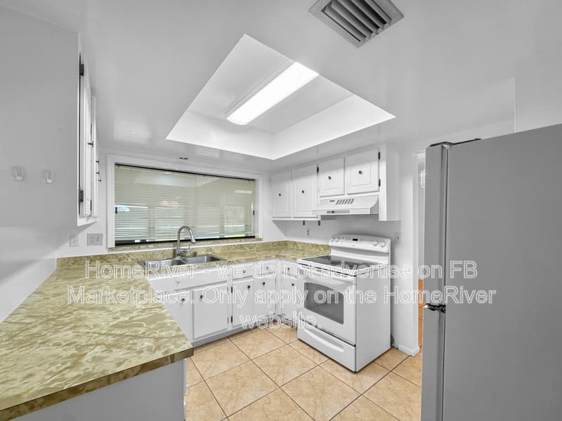 Port Charlotte House: 2496 Beacon Dr