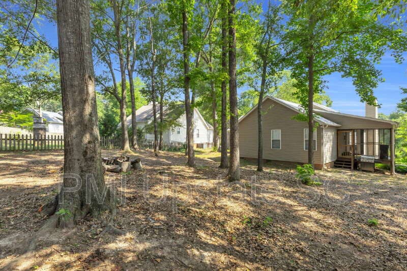 Simpsonville House: 244 Oak Valley Drive